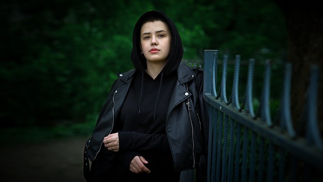 Jednofarebnosťou a jednoduchosťou k dobrému outfitu